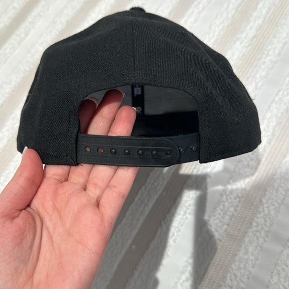 Raptors hat - Picture 3 of 4